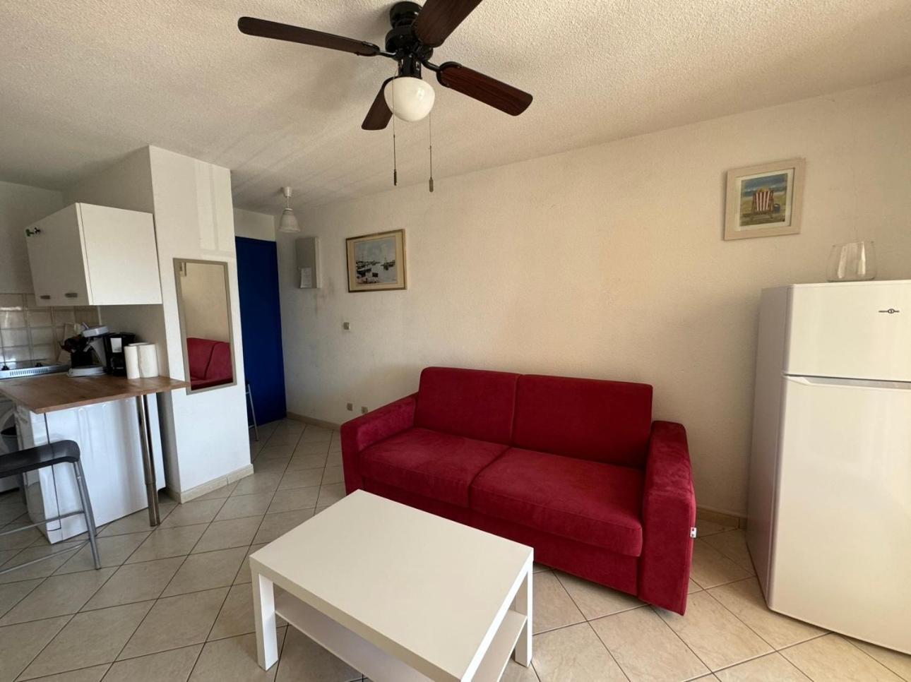 Charmant Appartement A Quelques Metres De La Plage Ла-Лонд-ле-Мор Экстерьер фото
